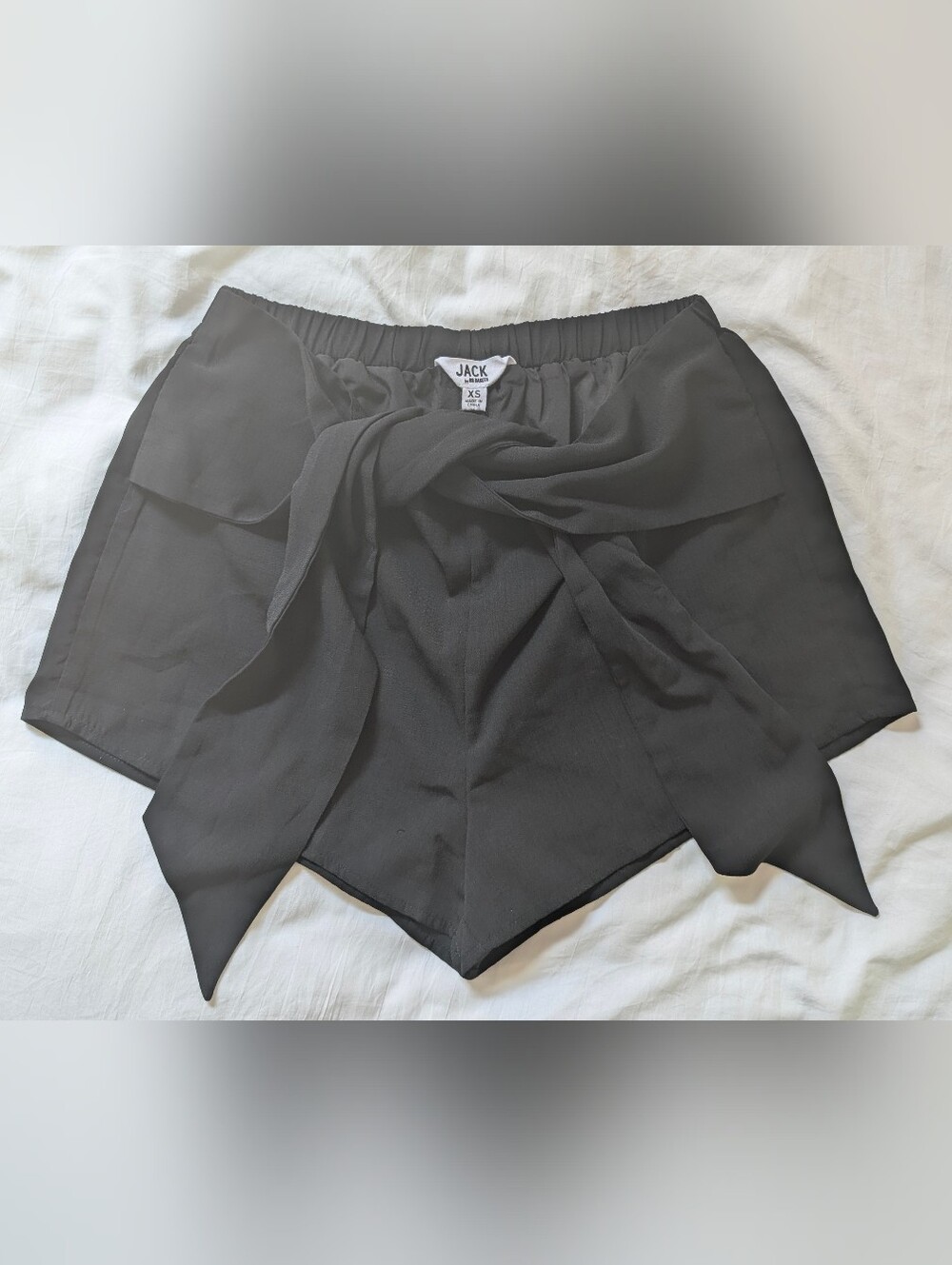 Jack by BB Dakota Black Tie-Front Scallop Hem Women's Shorts - NWT